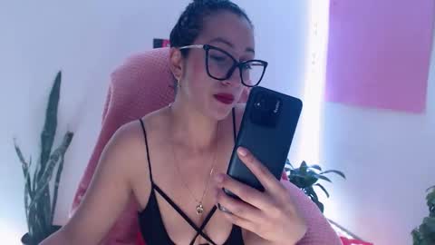 Snapshot of seuctive_woman57 chatting on November 16, 10:26 pm samy online show from November 16, 10:26 pm