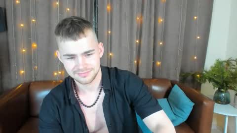 Snapshot of sevans14 chatting on December 30, 5:55 pm SevanS14 online show from December 30, 5:55 pm