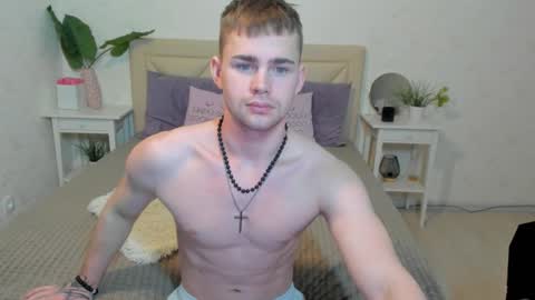 Snapshot of sevans14 chatting on January 16, 4:18 pm SevanS14 online show from January 16, 4:18 pm