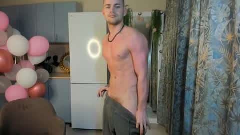 Snapshot of sevans14 chatting on February 25, 6:20 pm SevanS14 online show from February 25, 6:20 pm