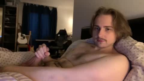 seven20yrs online show from December 18, 9:04 am