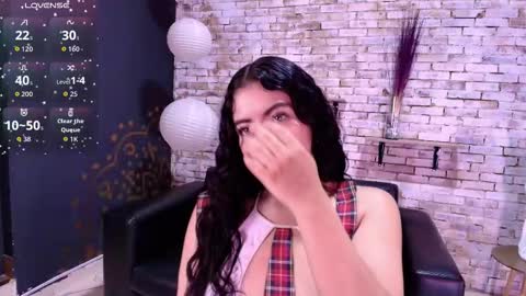 seven_blue online show from December 18, 8:48 pm