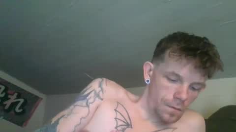 Snapshot of seveninchez chatting on February 23, 3:40 pm SevenIncheZ online show from February 23, 3:40 pm