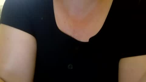 Snapshot of sex451230247777 chatting on June 14, 11:23 am sex451230247777 online show from June 14, 11:23 am
