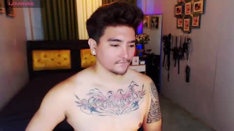 AXEL online show from November 25, 11:49 pm