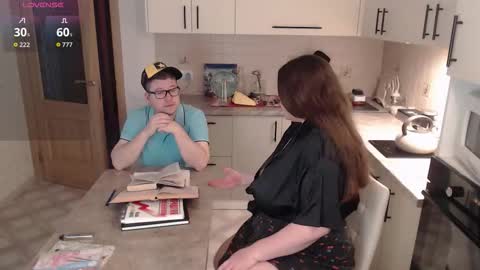 Roxy Kate Mary Alex Arnold online show from November 27, 4:14 am