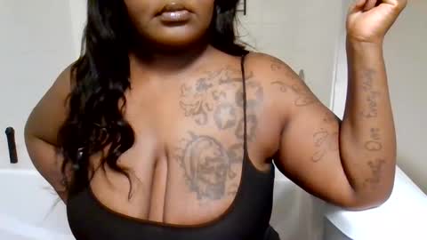 Snapshot of sexichocchic chatting on February 5, 1:00 pm sexichocchic online show from February 5, 1:00 pm