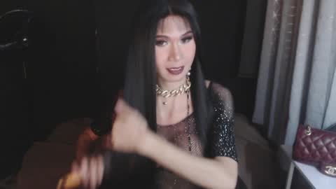 nicole online show from December 12, 8:03 am