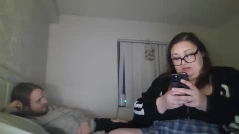 Snapshot of sexiicouple4u69 chatting on February 21, 9:32 am sexiicouple4u69 online show from February 21, 9:32 am