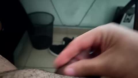 Snapshot of sexman182802 chatting on December 18, 11:22 pm sexman182802 online show from December 18, 11:22 pm