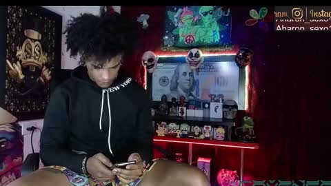 Aharon  ravelo online show from January 14, 12:49 am