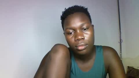 Snapshot of sexqueen02 chatting on December 28, 9:51 pm sexqueen02 online show from December 28, 9:51 pm