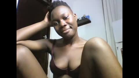 Snapshot of sexqueen02 chatting on January 26, 3:27 am sexqueen02 online show from January 26, 3:27 am