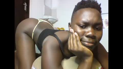 Snapshot of sexqueen02 chatting on January 30, 9:15 am sexqueen02 online show from January 30, 9:15 am