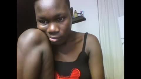 Snapshot of sexqueen02 chatting on February 20, 12:19 am sexqueen02 online show from February 20, 12:19 am