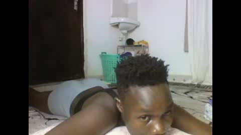 Snapshot of sexqueen02 chatting on February 20, 3:23 am sexqueen02 online show from February 20, 3:23 am