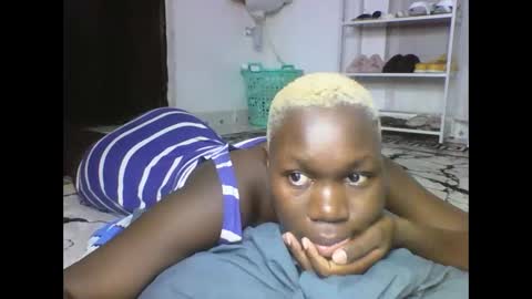 Snapshot of sexqueen02 chatting on March 4, 2:06 am sexqueen02 online show from March 4, 2:06 am