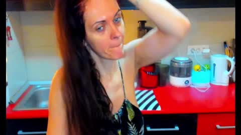 sexqueen1111 online show from November 1, 8:44 pm