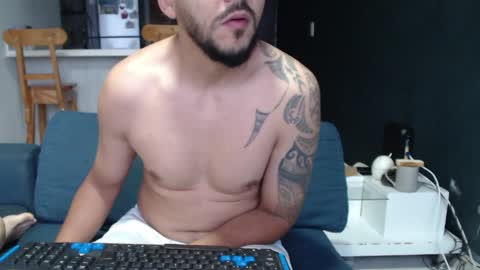Snapshot of sexual_devils chatting on May 19, 11:05 am sexual_devils online show from May 19, 11:05 am