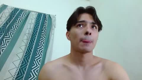 Snapshot of sexx_trip chatting on December 17, 4:32 pm Axel online show from December 17, 4:32 pm