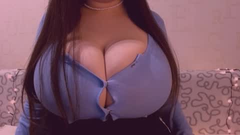 Julia online show from November 9, 3:10 pm