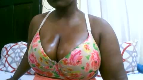 sexxi_ebony online show from October 3, 9:28 am