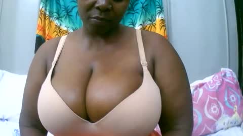 sexxi_ebony online show from November 15, 8:55 am
