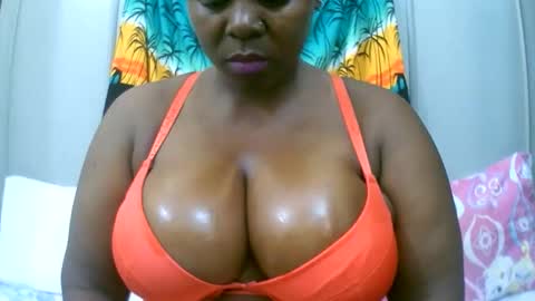 sexxi_ebony online show from November 18, 5:23 am