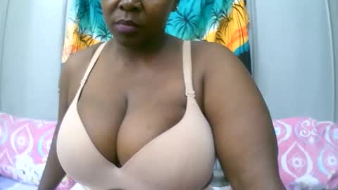 sexxi_ebony online show from November 24, 5:18 am