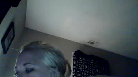 Snapshot of sexxiibossbabe chatting on January 7, 10:18 am sexxiibossbabe online show from January 7, 10:18 am