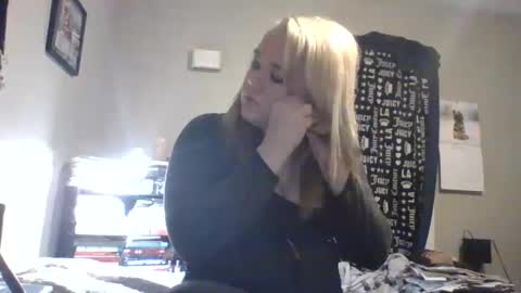 Snapshot of sexxiibossbabe chatting on January 10, 3:41 am sexxiibossbabe online show from January 10, 3:41 am