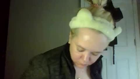 Snapshot of sexxiibossbabe chatting on January 18, 3:27 pm sexxiibossbabe online show from January 18, 3:27 pm