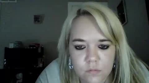 Snapshot of sexxiibossbabe chatting on February 2, 1:48 am sexxiibossbabe online show from February 2, 1:48 am