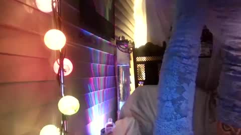 Snapshot of sexxileeah42o chatting on September 28, 12:10 pm Leeah CloudZzz online show from September 28, 12:10 pm