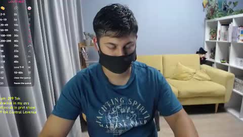 Snapshot of sexxxdickbig chatting on July 13, 8:22 pm Tommy online show from July 13, 8:22 pm