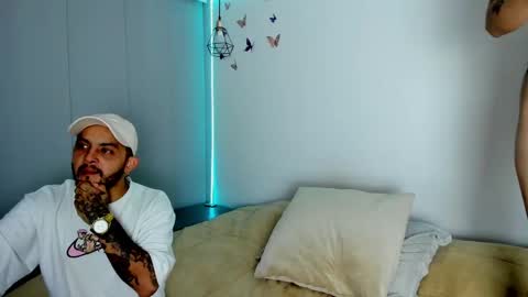 David y Sammy online show from February 26, 3:32 am