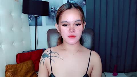 sexxxy_caroline online show from December 19, 7:51 pm