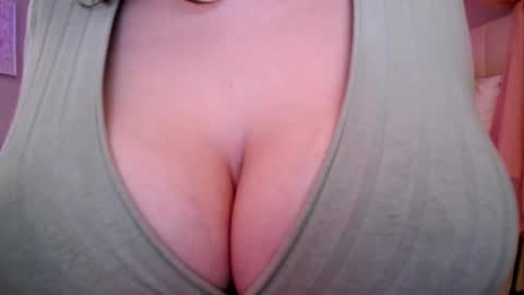 Snapshot of sexxxyprincess chatting on March 2, 5:19 am Princess online show from March 2, 5:19 am