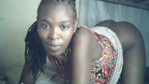 sexxy_curvy23 online show from June 12, 7:13 pm