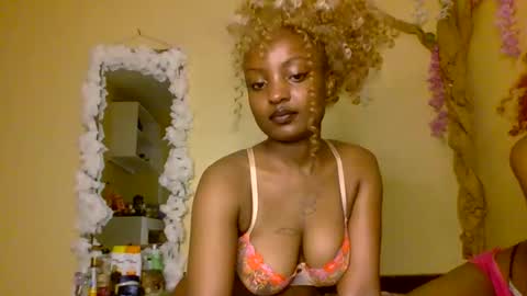 sexxy_daisyy online show from November 15, 7:27 am