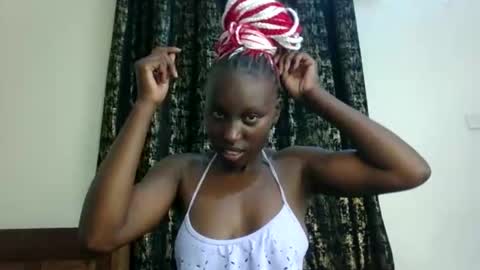 Snapshot of sexxy_melmine chatting on May 17, 11:28 am Dolly online show from May 17, 11:28 am
