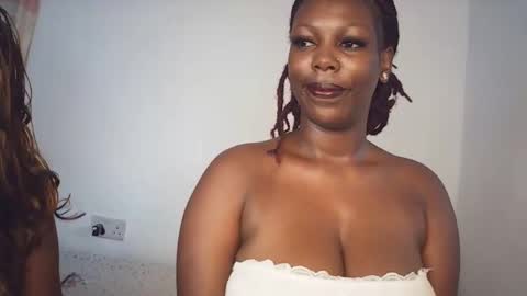 Snapshot of sexxydivah chatting on March 20, 9:36 am sexxydivah online show from March 20, 9:36 am