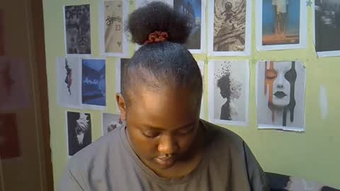 Snapshot of sexxykaree chatting on April 28, 9:25 am sexxykaree online show from April 28, 9:25 am