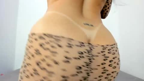 sexxylatincouple1 online show from May 26, 9:38 am