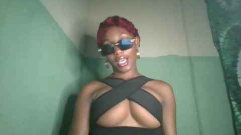 Snapshot of sexy41646 chatting on January 8, 12:46 am sexy41646 online show from January 8, 12:46 am