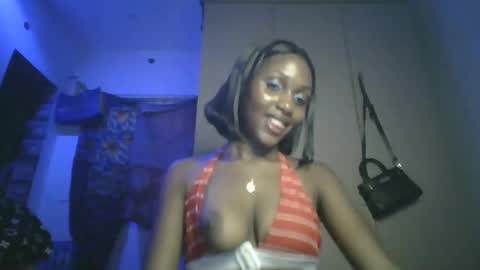 Snapshot of sexy41646 chatting on February 25, 6:06 pm sexy41646 online show from February 25, 6:06 pm