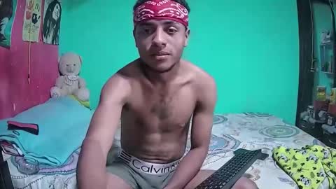 Snapshot of sexy_0boy chatting on February 1, 9:24 pm Sebastian online show from February 1, 9:24 pm