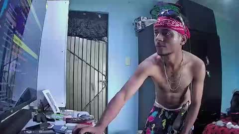 Snapshot of sexy_0boy chatting on February 26, 9:03 pm Sebastian online show from February 26, 9:03 pm