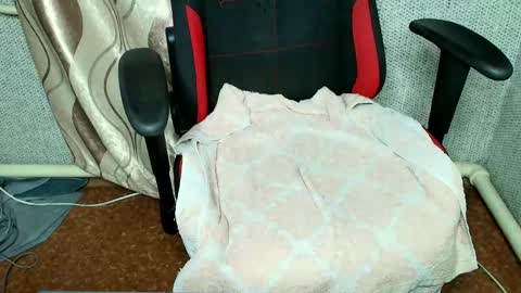 Jessica  Face only in pvt or in snapchat Dont ask more.... online show from October 2, 9:33 pm