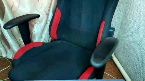 Jessica  Face only in pvt or in snapchat Dont ask more.... online show from November 18, 11:25 am